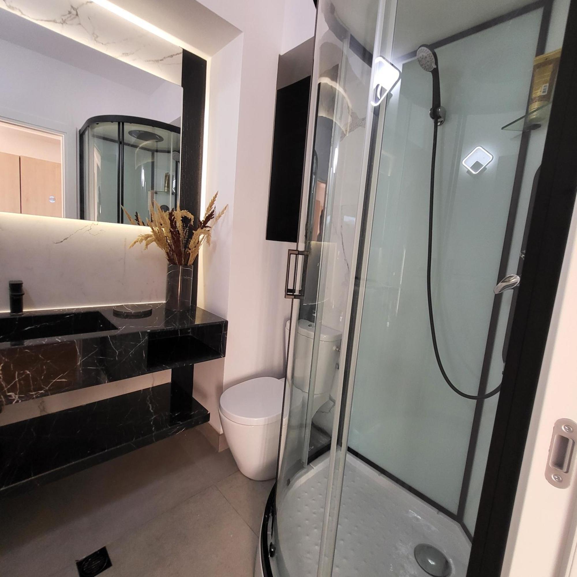 Elegant Cu Terasa