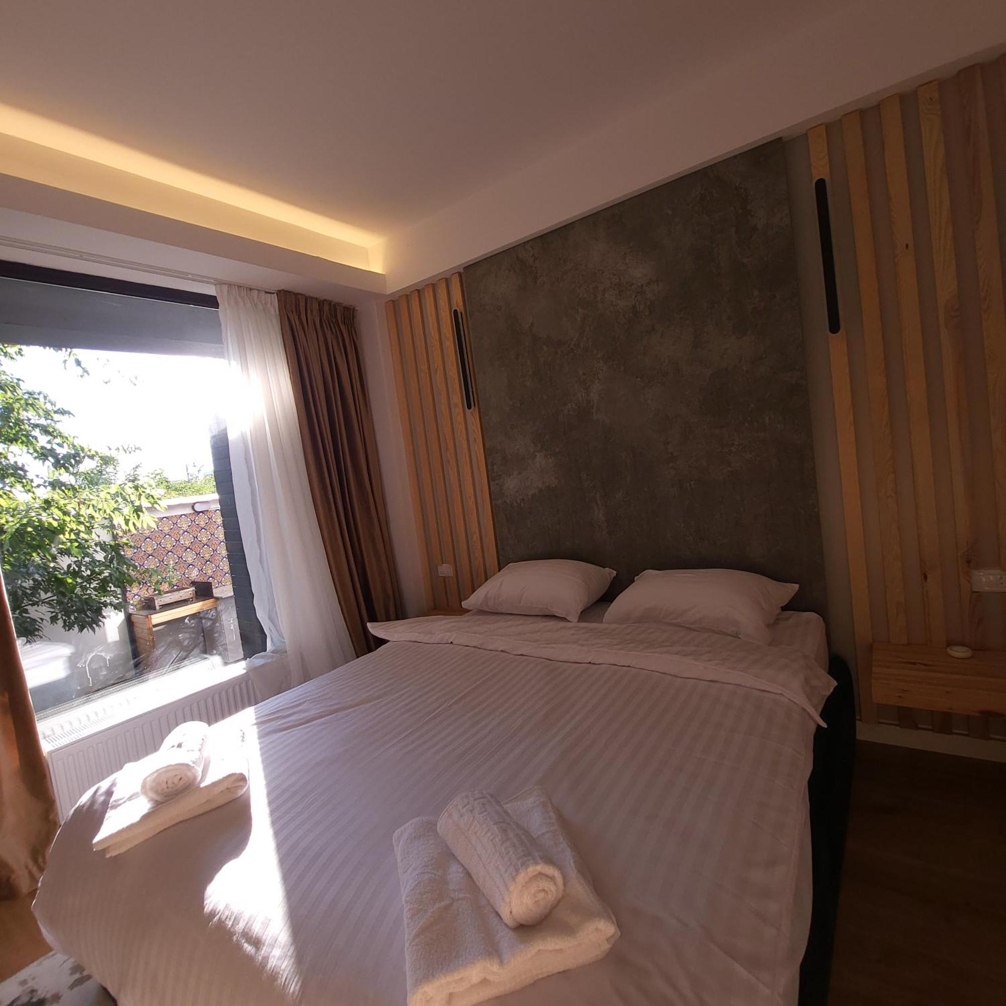 Elegant Cu Terasa Apartment *